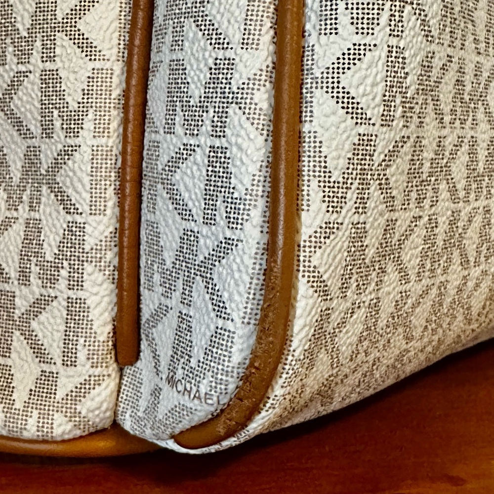 Michael Kors Large Abbey Cream Monogram Backpack - Picture 7 of 11
